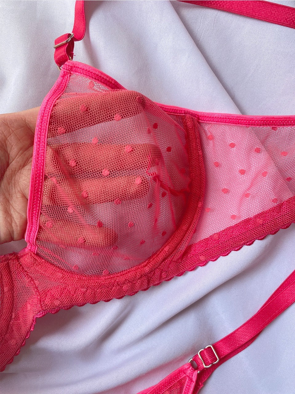 Microtul Rosa.