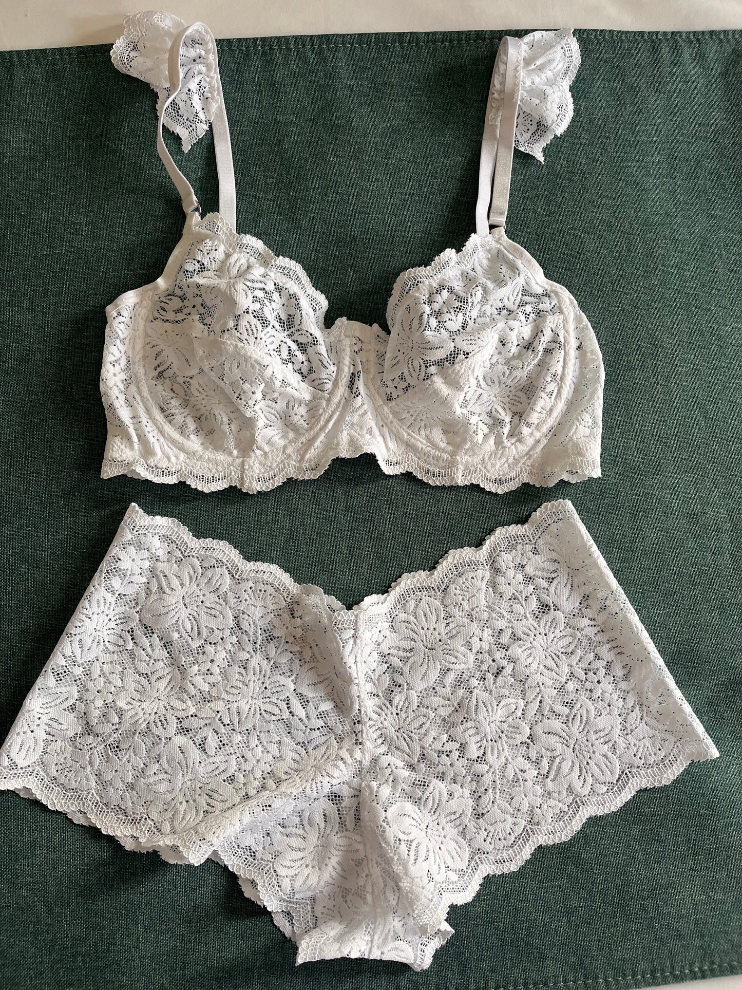 Conjunto Merlina Blanco.