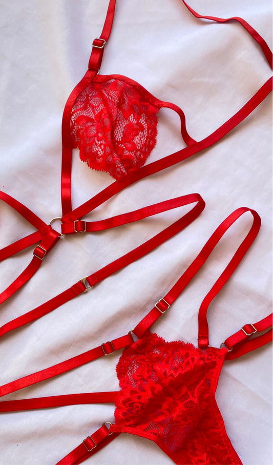 Molly Rojo.