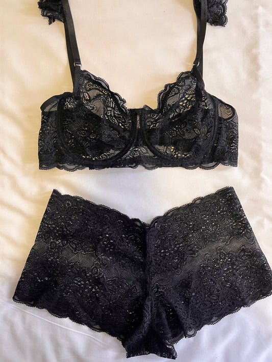 Conjunto Merlina Negro.